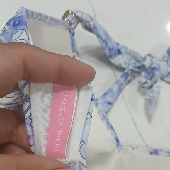 Victoria's Secret Gold Accent Floral Swim Top, Gentle Used Sz 34D - Picture 5 of 6